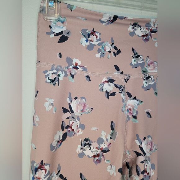 Beyond Yoga Floral Pink Leggings Size Small - Picture 2 of 6